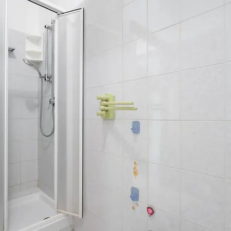 Domus Centro By Interhome